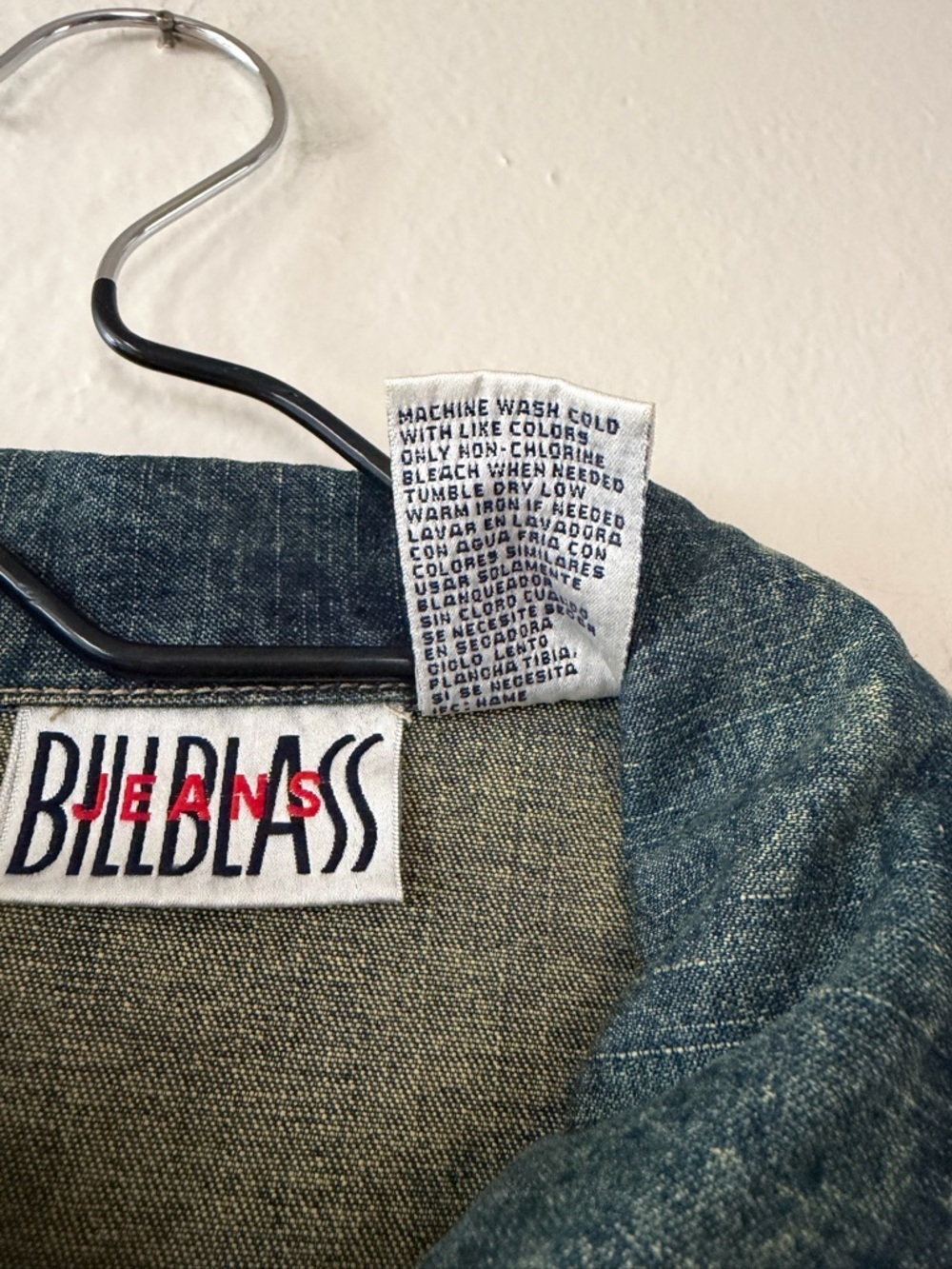 Vintage 90s Bill Blass Denim Jacket Dog Pins Fringe Trim Boho Chic Westercore - Picture 5 of 14
